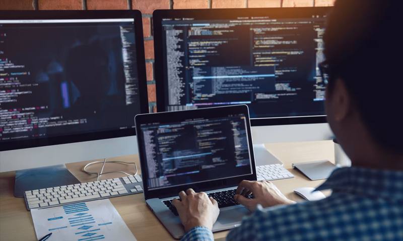 数据科学选型:R与Python如何赋能沅江市网站建设?